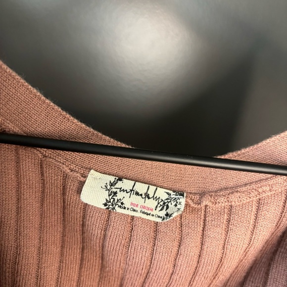 Free People Saturday Morning Cropped Sweater Vest Knit Buttoned Tank Top- Pink - Picture 5 of 6